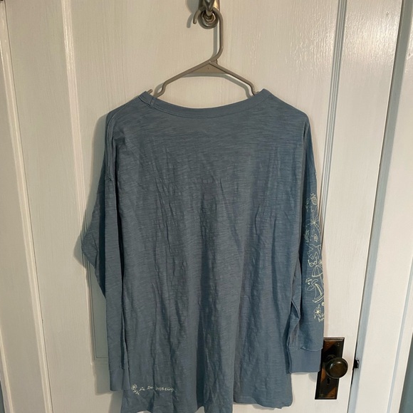 Natural Life - long sleeved graffiti top- NWT - Picture 6 of 7